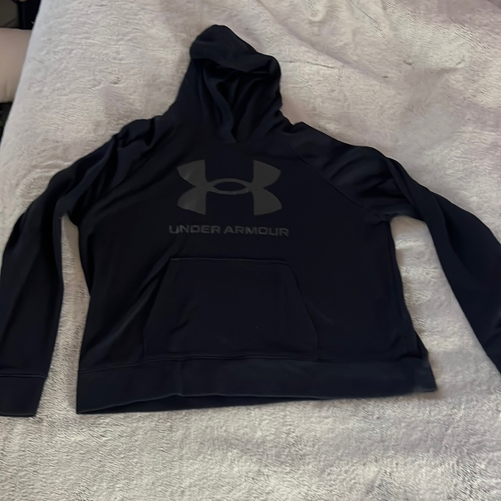 Black under armour hoodie